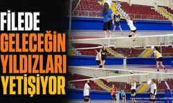 Isparta'da Geleceğin Voleybolcuları GSB Spor Okullarında Yetişiyor