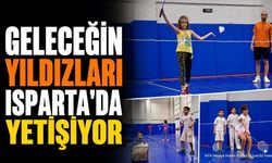 Isparta'da GSB Spor Okulları Badminton Eğitimleri Devam Ediyor