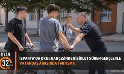 Isparta'da Okul Bahçesinde Bisiklet Süren Gençlerle Vatandaş Arasında Tartışma