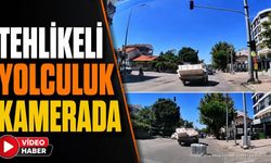 Isparta'da Trafikte Tehlikeli Anlar: Kamyonetten Yola Yük Düştü
