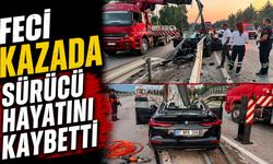 Isparta'da Miryokefalon Kavşağı'nda Kaza: Araç Bariyerlere Çarptı