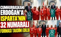 Cumhurbaşkanı Erdoğan Isparta Heyetini Kabul Etti: 32 Numaralı Forma