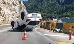 Dereboğazı’nda Yine Kaza! Otomobil Ters Döndü