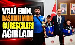 Isparta Valisi Abdullah Erin Şampiyon Güreşçileri Ağırladı