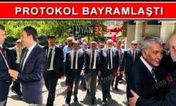 Protokol Bayramlaştı