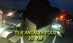 Isparta-Antalya Yolu Maddi Hasarlı Trafik Kazası