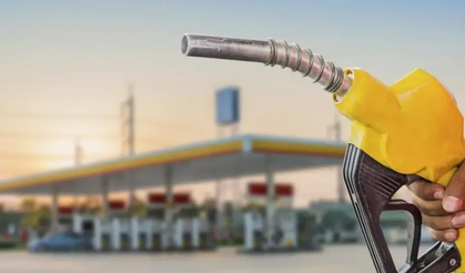 Motorine 5 Günde 3. Zam: Litre Fiyatı 50 Lirayı Aşıyor
