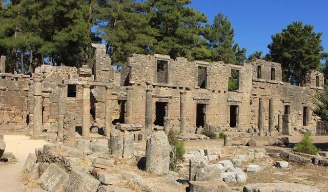 Isparta'da Tarihi Keşiflere Devam: Kazı Çalışmaları İncelendi