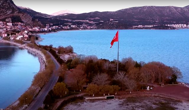 Ve sonunda korkulan oldu! Eğirdir gölü ikiye bölünüyor!