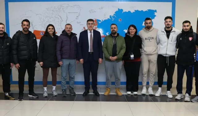 Burdur MAKÜ'de Üniversiteler Arası Voleybol Heyecanı