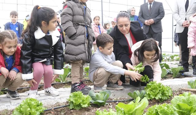 Burdur Valisi Yerli Malı Haftasını Öğrencilerle Kutladı!