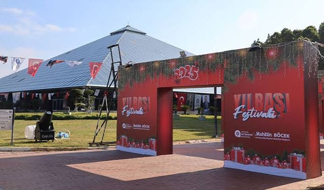 Yılbaşı Festivali Cam Piramit'te başladı