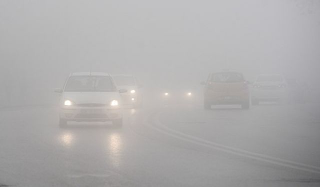 Afyon’da Sisli Hava Etkili Oluyor: Sürücülere Uyarı