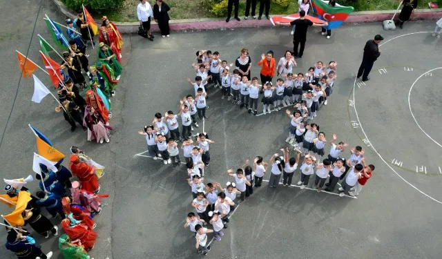 23 Nisan Coşkusu Sınırları Aştı: Denizlili Öğretmenler Azerbaycan’da Bayram Sevinci Yaşattı