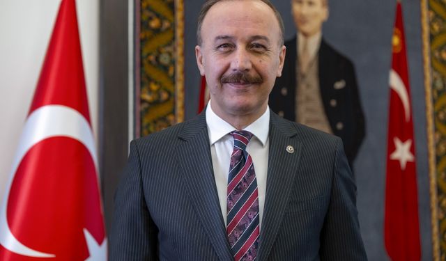 Derinden Hissedilen Depremin Ardından, Vali Erin görevini Yerine Getirdi