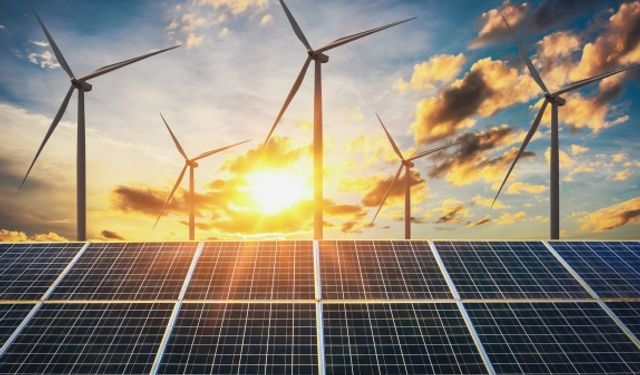 Yenilenebilir Enerji Kaynaklarına Yatırım Artıyor: 2025’te Küresel Dönüşüm Başlıyor