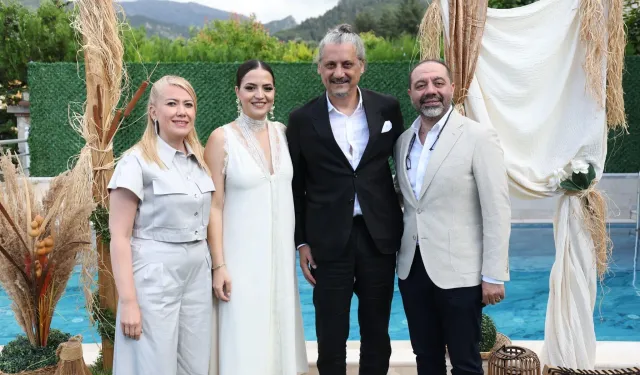 Veli Deveciler ve Selin Munis Nişanlandı
