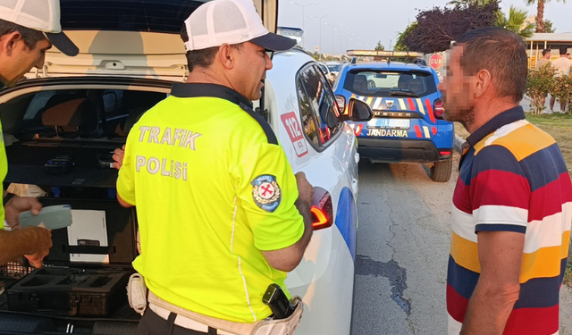 2.41 Promil Alkollü Kamyonet Sürücüsü Ters Yönde Yakalandı