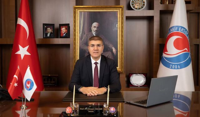 MAKÜ Rektörü Akademik Karnede Sınıfta Kaldı!