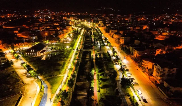 Sandıklı Millet Bahçesi'nin Yeni Gözdesi: Millet Kafe Hizmete Açıldı!