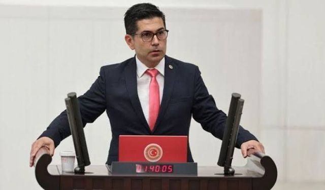 Tepkilerin Odağındaki Okul Müdürü CHP’li Halıcı’nın Önergesi Ve Velilerin Tepkisi Sonrası İstifa Etti