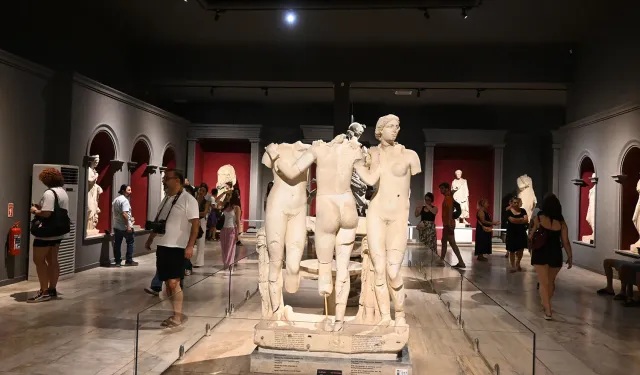 Antalya'da Turistler Tepki Gösterdi