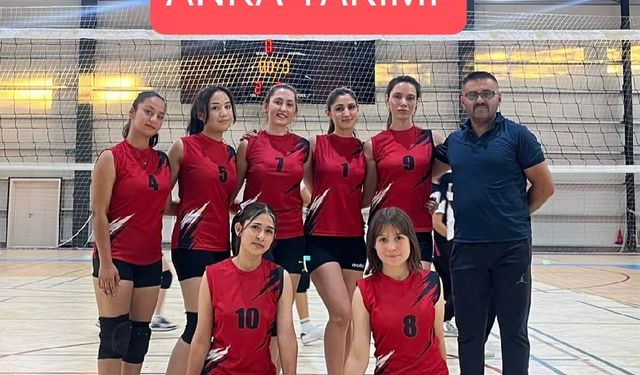 Bucak’ta Voleybol Finali Nefes Kesecek! Şampiyonlar Belli Oluyor