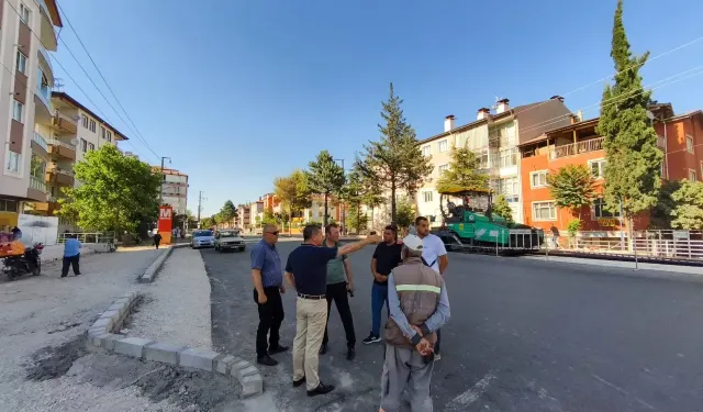 Burdur’da Gece Gündüz Çalıştılar! Nene Hatun Caddesi Yenilendi