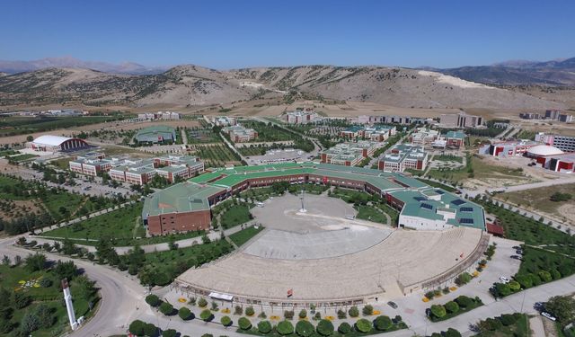 Süleyman Demirel Üniversitesi’ne “Tam Akreditasyon” Belgesi