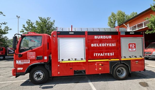 Burdur’da Caminin Minaresinde Yangın Çıktı