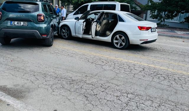 Isparta’da Yedişehitler Mahallesi'nde Trafik Kazası