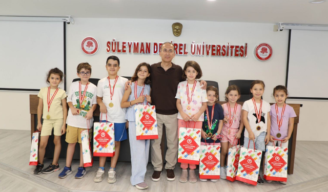 SDÜ Çocuk Üniversitesi Programı Tamamlandı