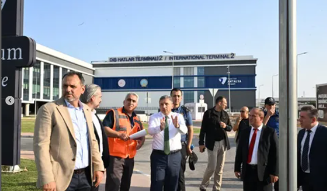 Vali Hulisi Şahin'den Antalya Havalimanı T2 İncelemesi