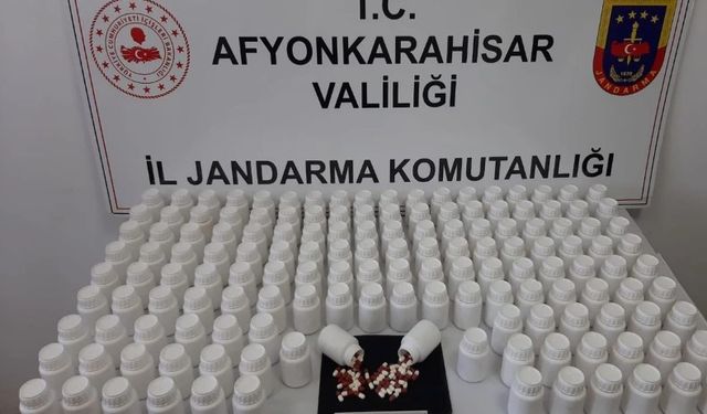 Afyonkarahisr'da Ağır Darbe: Binlerce Hap Ele Geçirildi