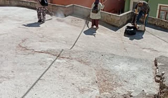 Eğirdir’de Temizlik Çalışmaları Aralıksız Sürüyor