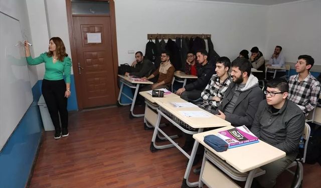 Denizli'de EKPSS Hazırlık Kursu Başvuruları Başladı