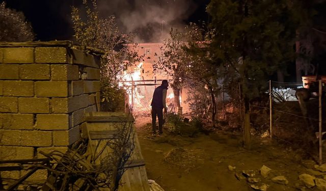 Keçiborlu ilçesinde çıkan yangın korkuttu