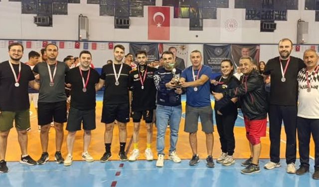 Buldan’da Voleybol Turnuvası Gerçekleştirildi