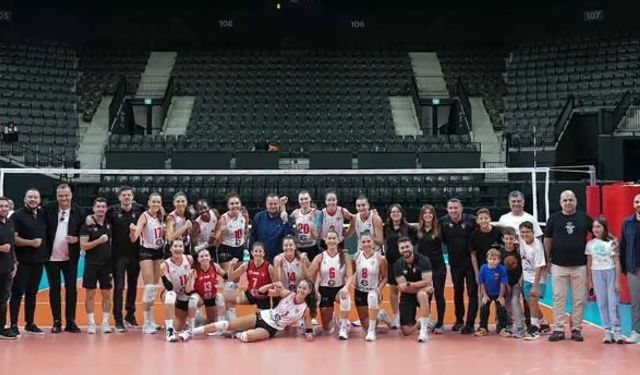 Denizli Kadın Voleybol Takımı’ndan Güçlü Başlangıç