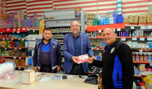 Dinar Belediyesi’nden Esnafa Cumhuriyet Bayramı Hediyesi