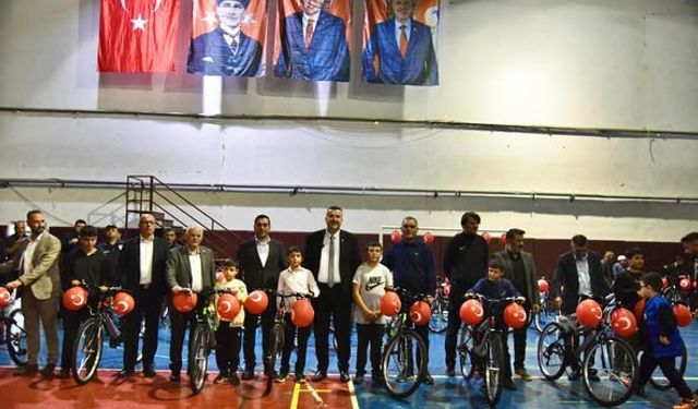 “Geleceğimizin Işıkları İçin” Ödül Töreni Düzenlendi