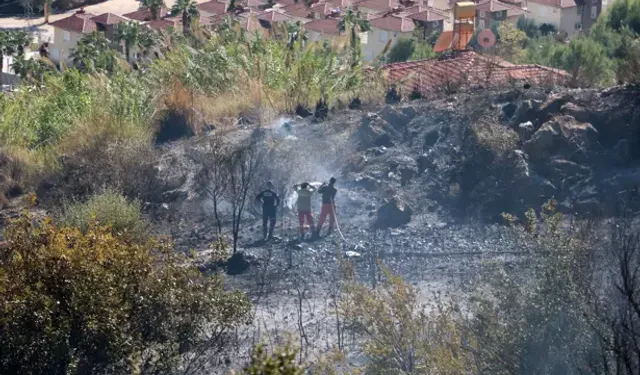 Alanya’da Korkutan Yangın: Villalara Sıçramadan Kontrol Altına Alındı