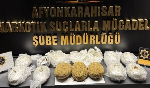 Afyonkarahisar'da Kapı Döşemesinden Yasaklı Madde Çıktı