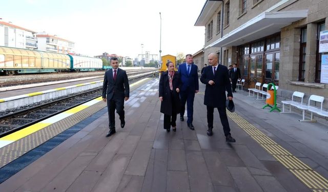 Burdur Gar Binası’nda Millet Kıraathanesi Çalışmaları