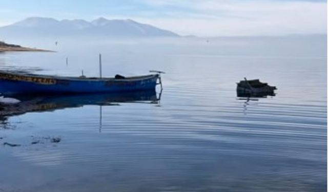 Eğirdir Gölü’nde makrofit örnekleme çalışması gerçekleştirildi