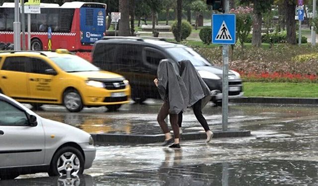 Antalya İç ve Doğusu İçin Kuvvetli Sağanak Uyarısı