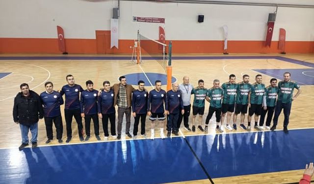 Şarkikaraağaç’ta Öğretmenler Günü Voleybol Turnuvası Sona Erdi