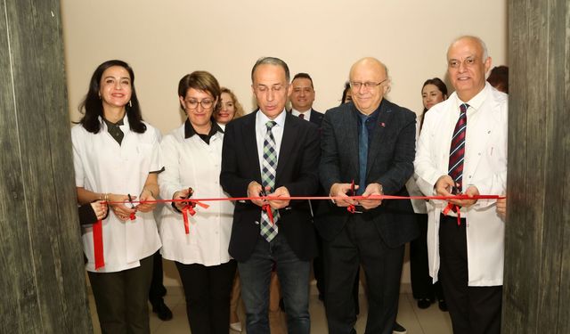 SDÜ Diş Hekimliği Fakültesi’nde “Sanal Gerçeklik Laboratuvarı” Açıldı