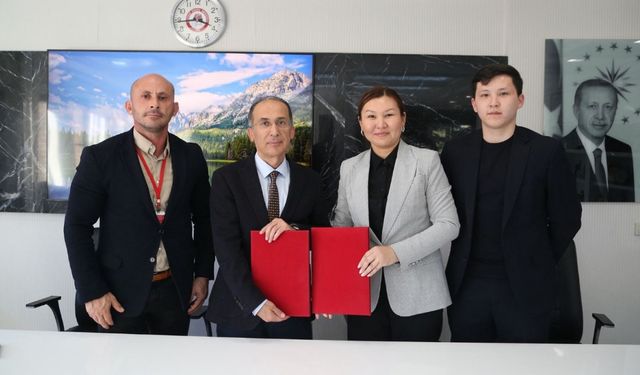 SDÜ, Kazakistanlı Akademik Heyeti Ağırladı