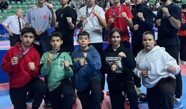 Serik Gençlik Merkezi Karate Takımı 4 Madalya Kazandı